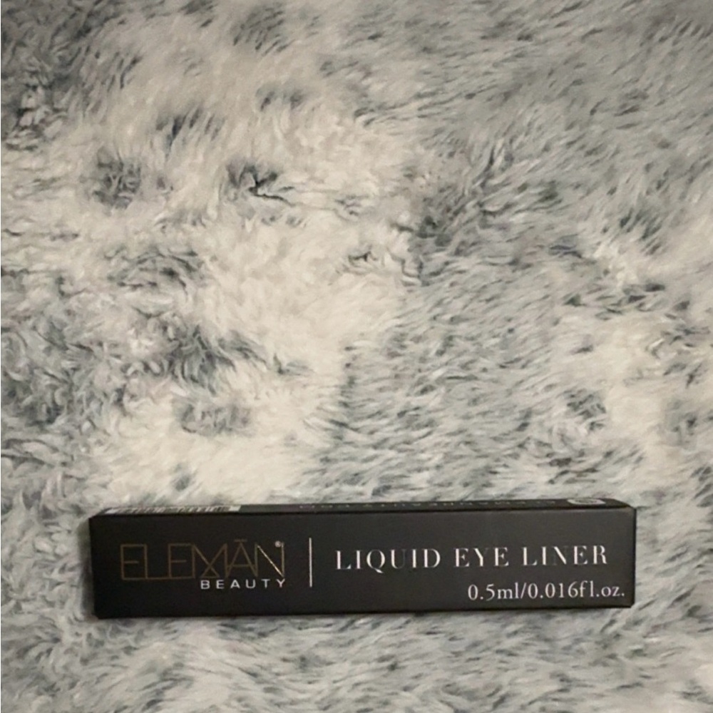 Eleman liquid eyeliner
